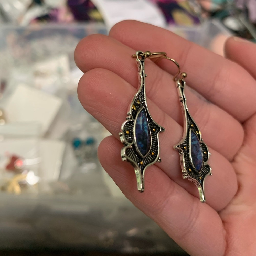 💙 Exquisite Turquoise BOHO Floral Earrings 💙 - Picture 3 of 6